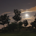 La lune et Jupiter dans une nuit paisible.