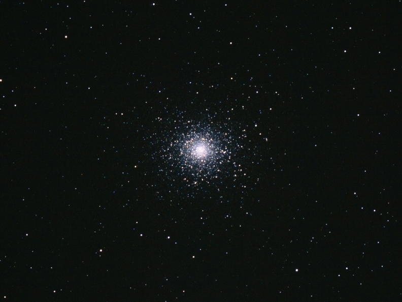 A 25000 années lumière de chez nous, cet amas globulaire contient environ 100000 étoiles. messier5.jpg